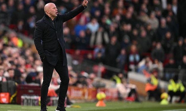 Arne Slot Senang Lihat Pertahanan Liverpool Mulai Membaik