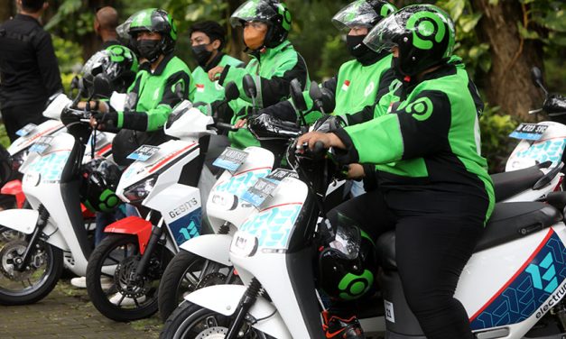 BBM Terancam Naik, Ojol Siap-Siap Hijrah Ke Motor Listrik