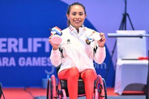 Kisah Inspiratif Ni Nengah Widiasih Dalam Para-Powerlifting