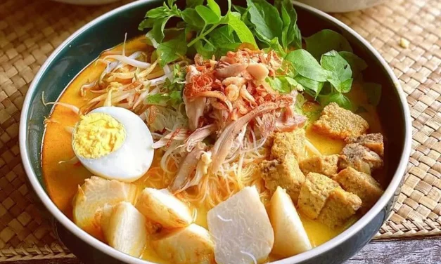 Kuliner Legendaris Bogor: Sensasi Laksa Asli Kota Hujan