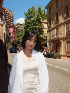 Potret Cantik Fuji Di Nice, Prancis, Curi Perhatian Publik