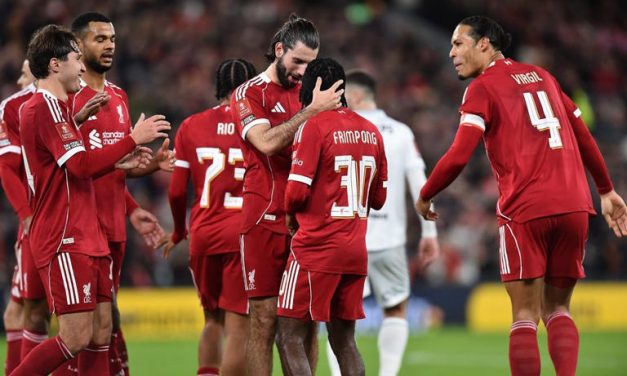 Liverpool Kini Rapuh! Sektor Bek Sayap Jadi Masalah Di Era Iraola