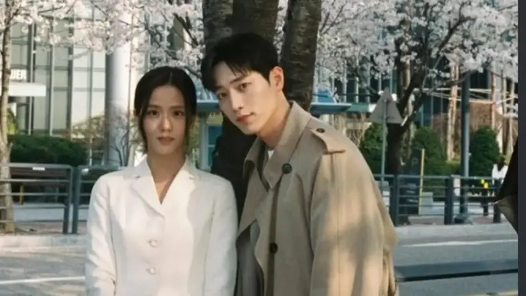 Bikin Penasaran! Fans Soroti Kedekatan Jisoo Dan Seo Kang Jun