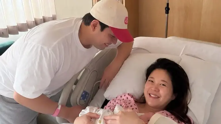 Penuh Haru! Kim Seung Hye Peluk Bayi Pertama, Resmi Jadi Ibu