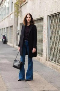 Tampil Elegan! Padu Padan Celana Jeans Cutbray Dengan Blazer