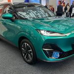 Teknologi Makin Canggih! LEPAS E4 EV Usung Layar 13,2 Inci